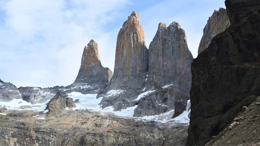 Puerto Natales: Base Torres Small Group Trekking - The four to five hour climb through the park