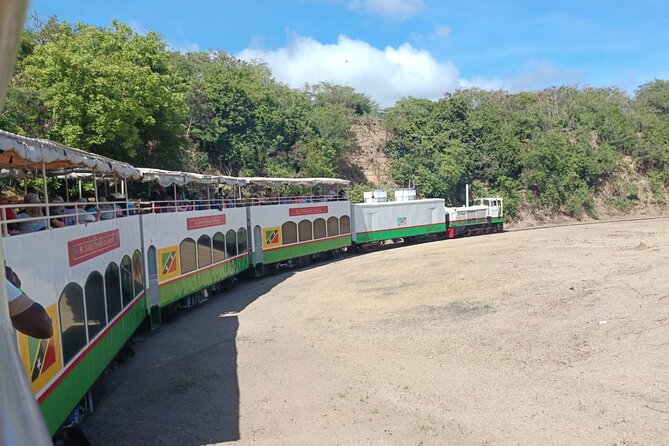 Saint Kitts Train Trek - Thirty minutes among Wingfield Estate ruins