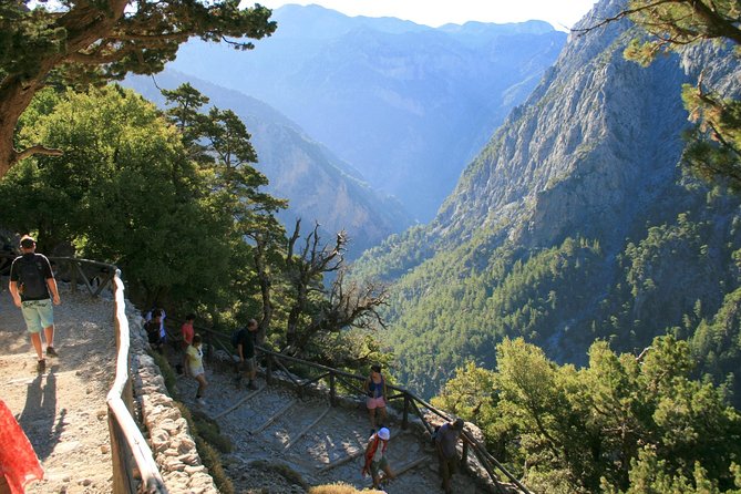 Samaria Gorge Trek: Full-Day Excursion from Rethymno with Guide - The timing challenge before the ferry
