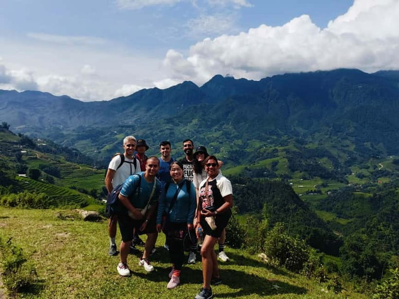 Sapa 1 Day Long Trek: Trek to Hau Thao and Sa Seng Villages - Down to Hang Da through working countryside