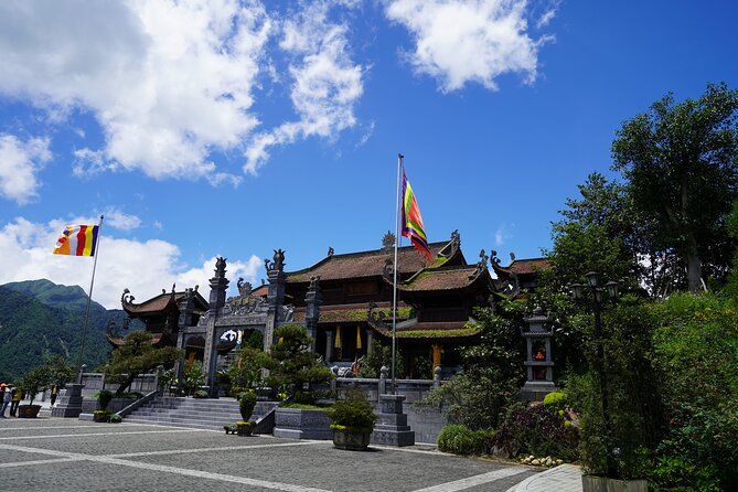 Sapa 2 Day 1 night With 3Star Hotel Trekking Cat Cat - Fanxifang - Cat Cat Village and the two-hour walk