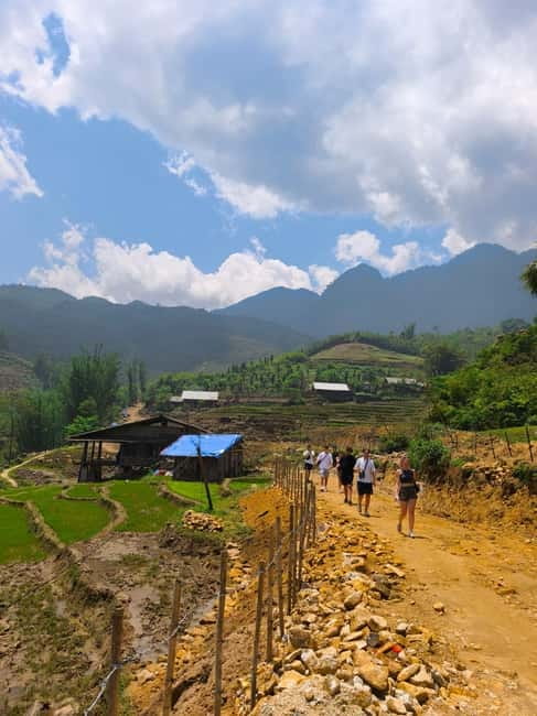 Sapa: 2-Day Local Guided Valley Trek with Night Homestay - Start at Hoang Van Thu with a light day pack