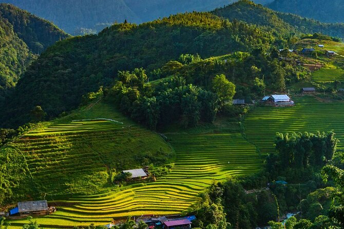 Sapa 2D1N Trekking to Giang Ta Chai Village from Hanoi by Bus - Food, lodging, and what the price really covers