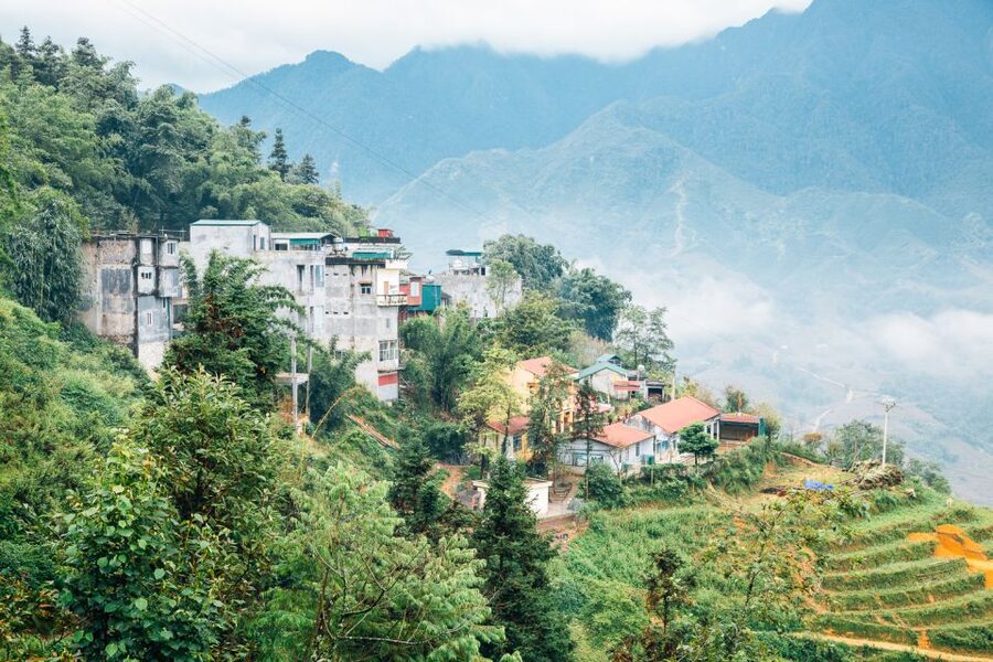 Sapa: 3-Day, 3-Night Trek and Hotel with Overnight Train - Guides, meals, and the pace of the group