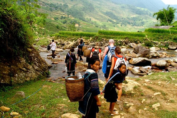 Sapa 3 Days Trekking Tour (1 Night in Bungalow, 1 Night In Hotel) - The walking level and what to pack