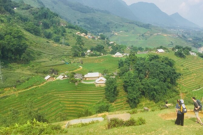 Sapa 3 Days Trekking Tour (1 Night in Bungalow, 1 Night In Hotel) - Hotel comfort versus bungalow simplicity