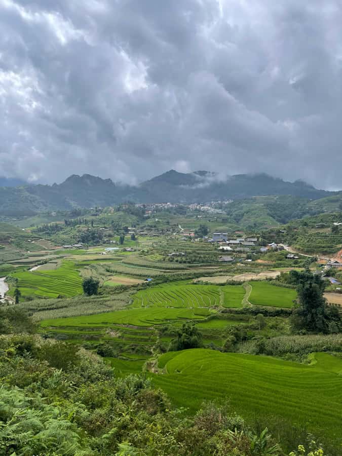 Sapa: Muong Hoa Valley View & Villages Trek with Local Guide - Down to Hang Da, a Black Hmong village