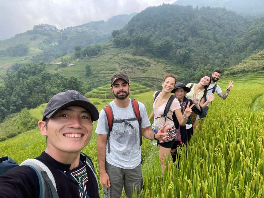 Sapa: Private The Most Beautiful Terraced Fields Trekking - Ta Van and the Giay cultural contrast