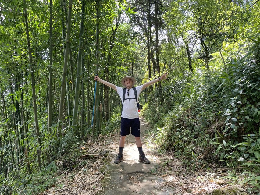 Sapa: Sapa Mountain View And Villages Trek - Visiting a Hmong house