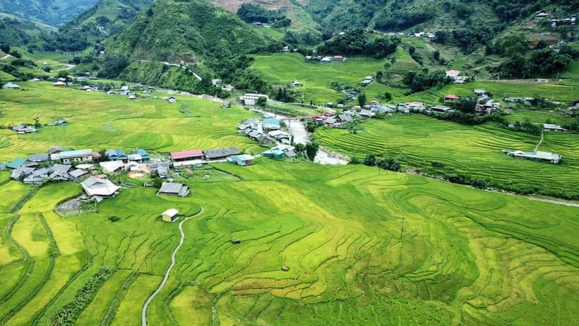 Sapa small groupe activities: 1 Day trek - Meet the locals - Rice terraces, forests, and the physical side of the route