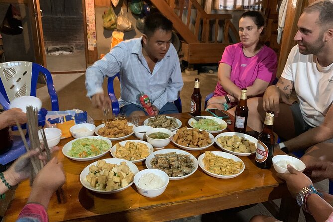 Sapa Trekking 2 Days 1 Night From Hanoi With Local Guide - Cat Cat Village and the first two hours on foot
