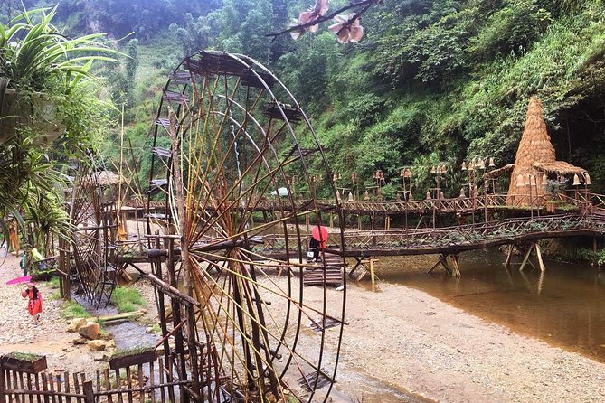 Sapa Trekking 2 Days - 1 Night, Homestay or Hotel by Sleeping Bus - A picnic near the stream