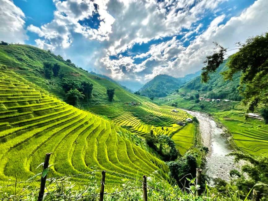Sapa Trekking Bargains With Local Guide - What the guides add to the day