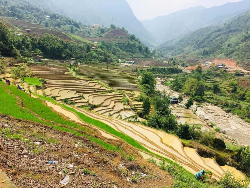 Sapa Trekking Guide Francophone 2 days – 1 night - Day one: Y Linh Ho, Lao Chai, and a family homestay