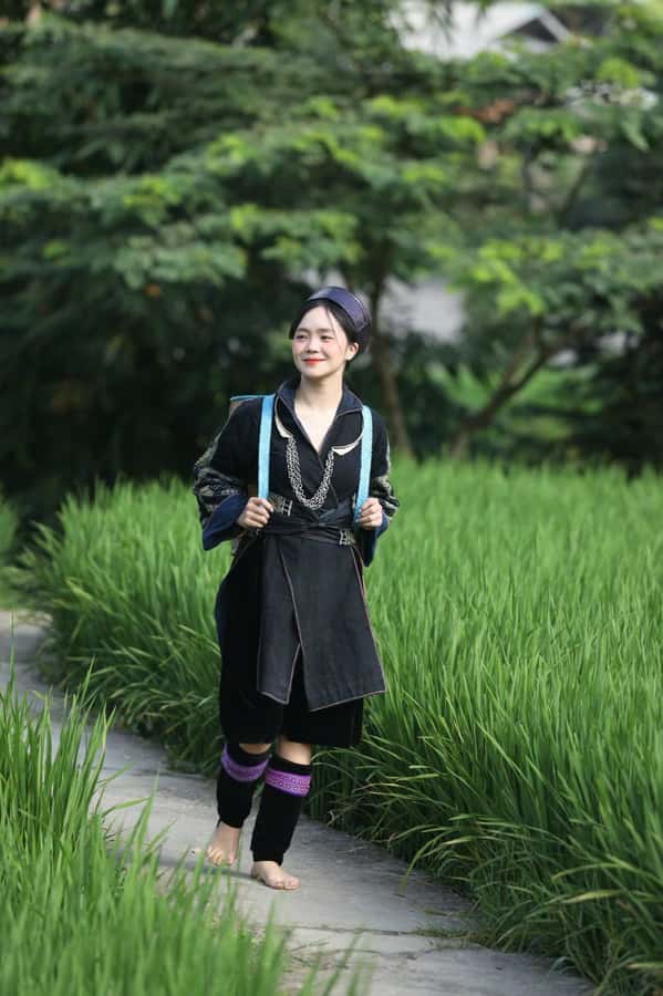 Sapa: Trekking Through Terraced Rice Fields & Valley 1 Day - Lao Chai: Hmong homes and textile traditions