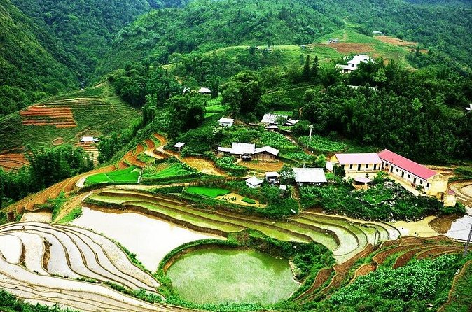 Sapa Trekking Tours - 2 Days 1 Night Stay At Homestay - Day two: Y Linh Ho, Lao Chai, and Ta Van