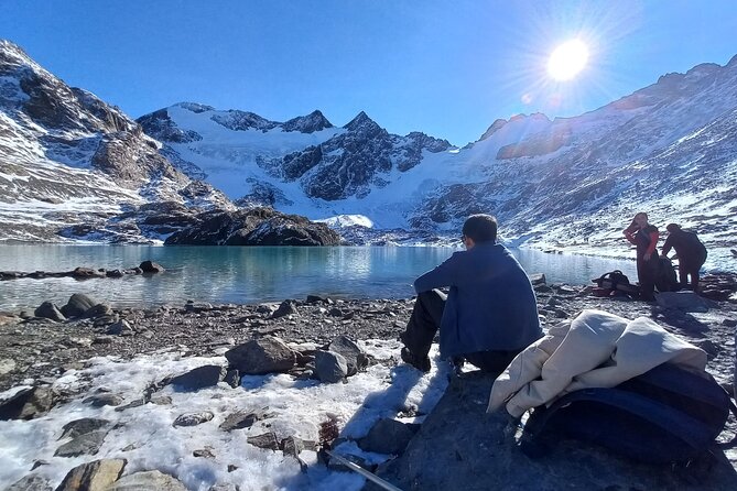 Small group Trekking to Vinciguerra Glacier and Témpanos Lagoon - The return walk and the value of a small group
