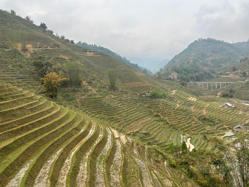 Soob Sapa Trekking Tour - Along the Muong Hoa River to Lao Chai