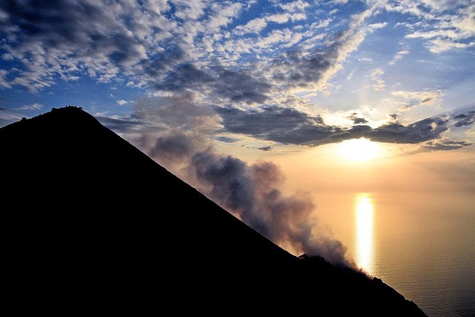Stromboli: sunset trekking to Sciara del Fuoco - Ashàra - Starting from Piazza San Vincenzo