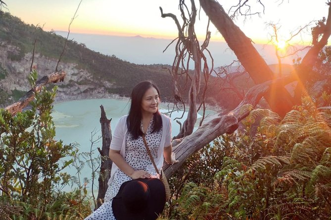 Sunrise Trekking At Sunan Ibu Kawah Putih - The climb to Sunan Ibu in the dark
