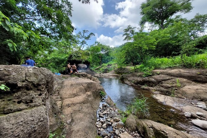 Tamanique Waterfalls Complex Trek + El Tunco Beach - What to wear for the waterfall hike