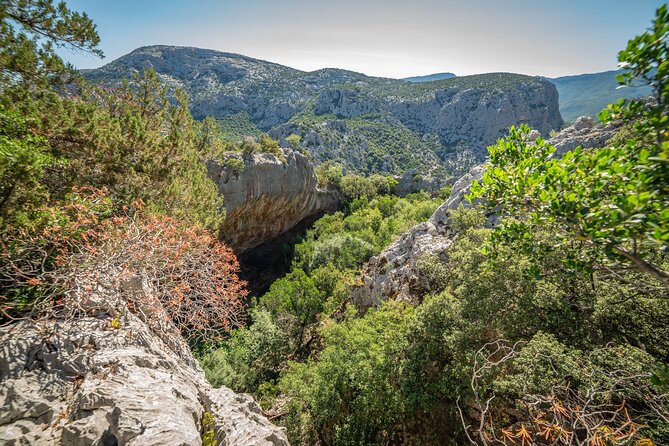 Tiscali mount guided hike - What the guide changes about the day