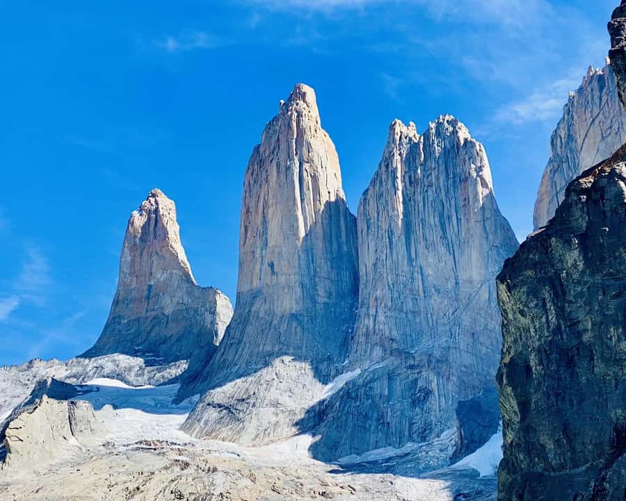 Torres del Paine: Base Torres Trekking - The first stage: Ascencio Valley and the route to Campamento Chileno