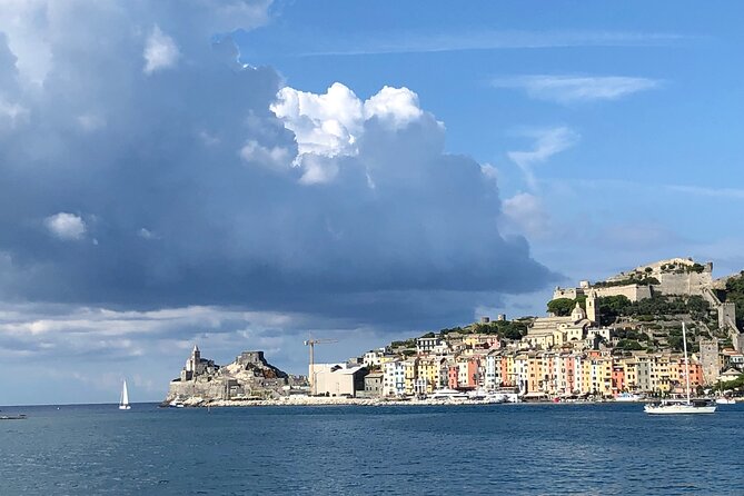 Trekking an Island of Palmaria - A slow climb through vineyards and village history