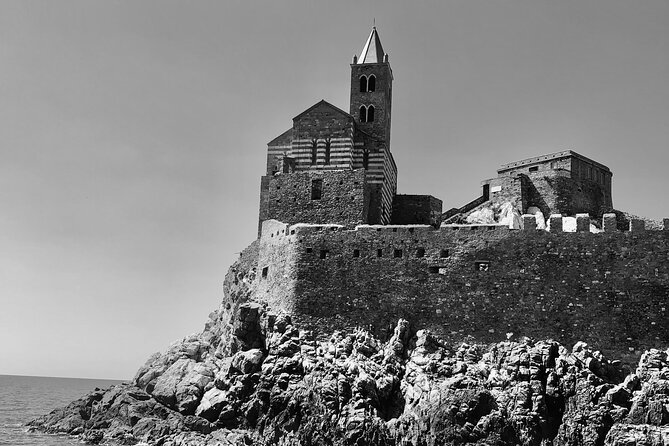 Trekking an Island of Palmaria - Why the small group matters