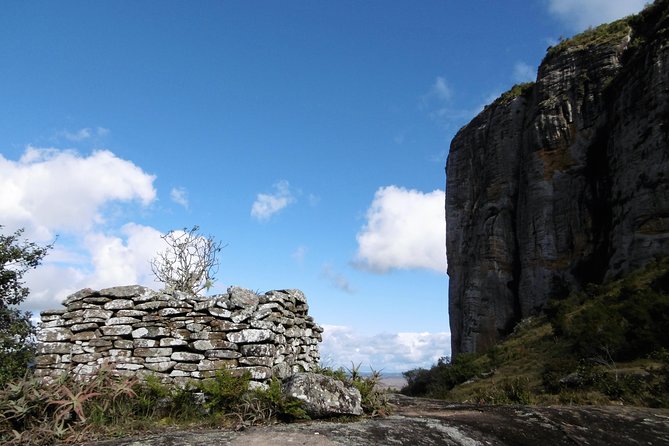 Trekking, Hiking And Tours Madagascar - Day three, Angovoa and the Hova remains