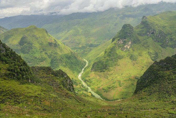 Trekking In Ha Giang 5 Days - Leaving Hanoi for the Tay villages