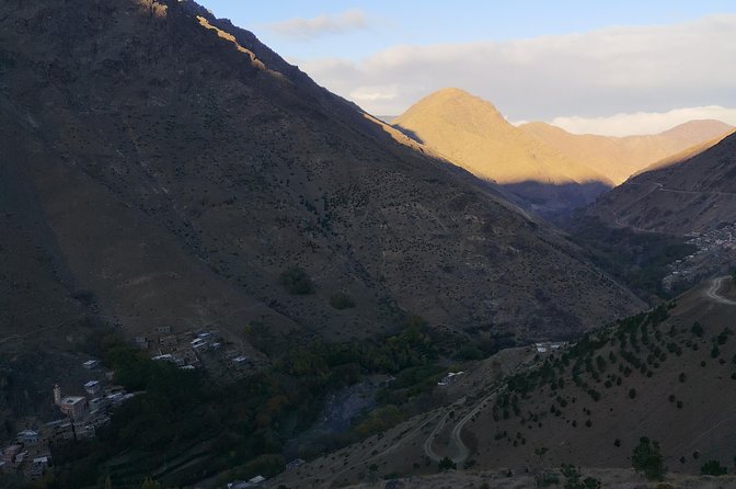 Trekking in Morocco / Toubkal Circle and Waterfalls 3 Days 2 Nights - Day One: Imlil to Tizi M’zzik and Tamsoult