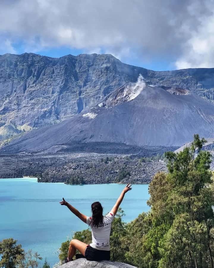 Trekking Mount Rinjani 2D/1N To Second Summit - Breakfast, Then Five Hours Downhill