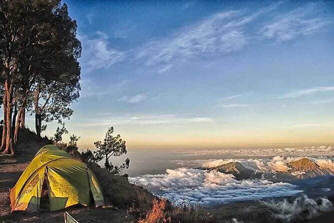 Trekking Mt. Rinjani 2D1N Via Sembalun - Crater Rim - Summit - The 3:00 a.m. summit push