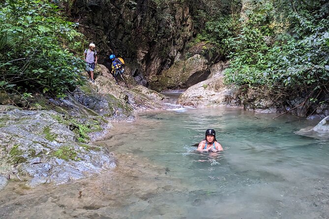 Trekking/rappelling waterfalls in Dominican Republic - The four-hour transport question