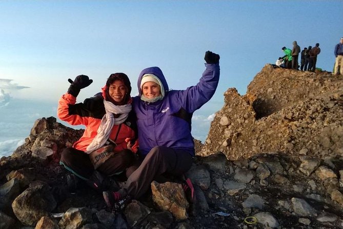 Trekking Rinjani Mountain Summit 2 Days 1 Night - Em Adventure - Day one: open meadows, three posts, and a steep final climb