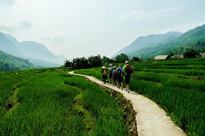 Trekking Through Rice Terraced Fields - 1Day - Y Linh Ho: the first two hours among terraces and mountain paths
