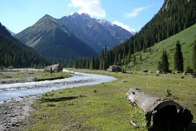 Trekking to Ala Kul Lake - Best of Tian Shan Mountains - The steep climb to Ala Kul at 3,500 meters