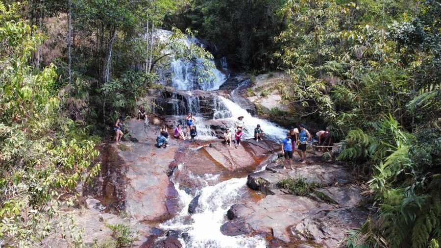 Trekking to Hidden Waterfall & Sturgeon Farm for dog-lovers - Returning to coffee country