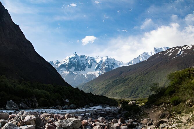 Tsum Valley Trekking - The Budhi Gandaki approach takes patience