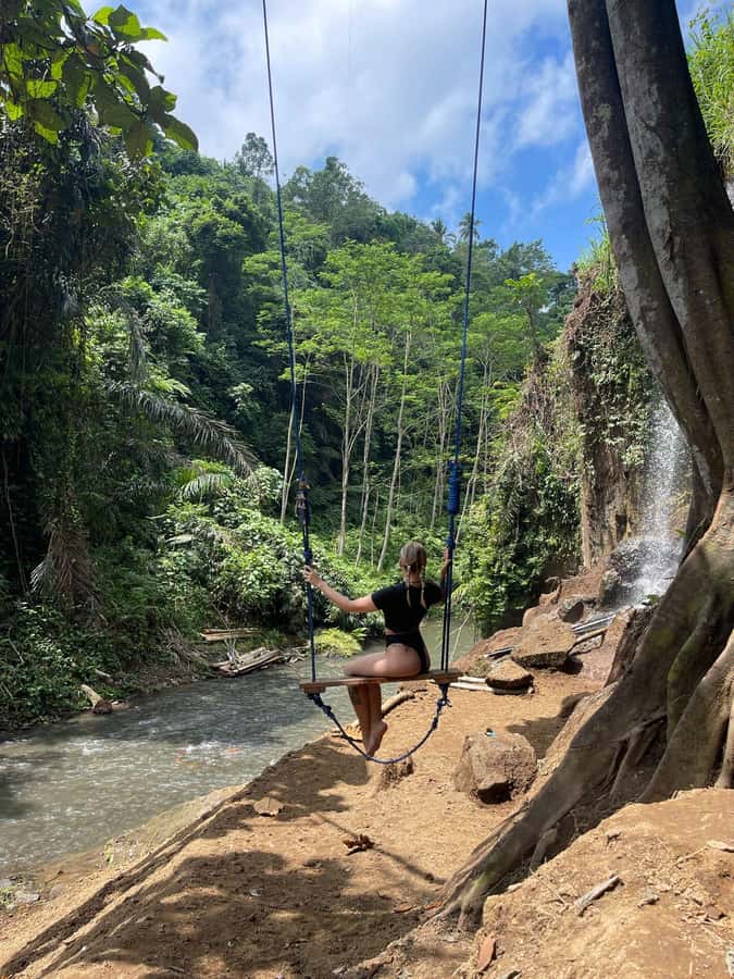 Ubud: Trekking Through Rivers & Forests to Three Waterfalls - Guides who add more than directions