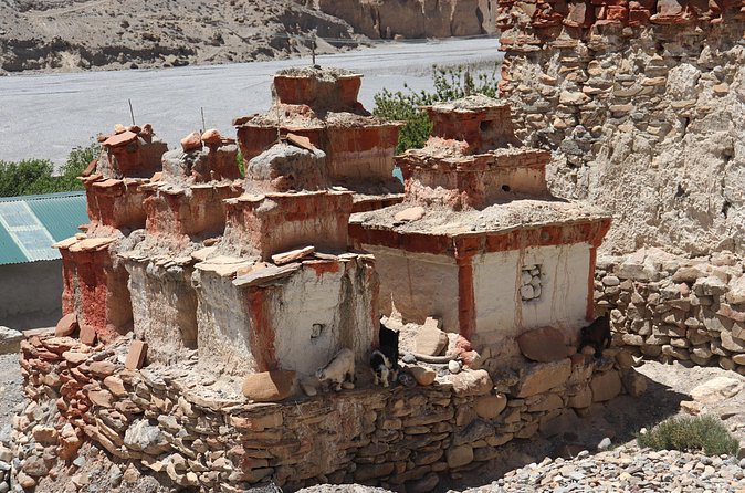 Upper Mustang Trekking - Days 6 and 7: Apple gardens, climbs, and wide mountain views