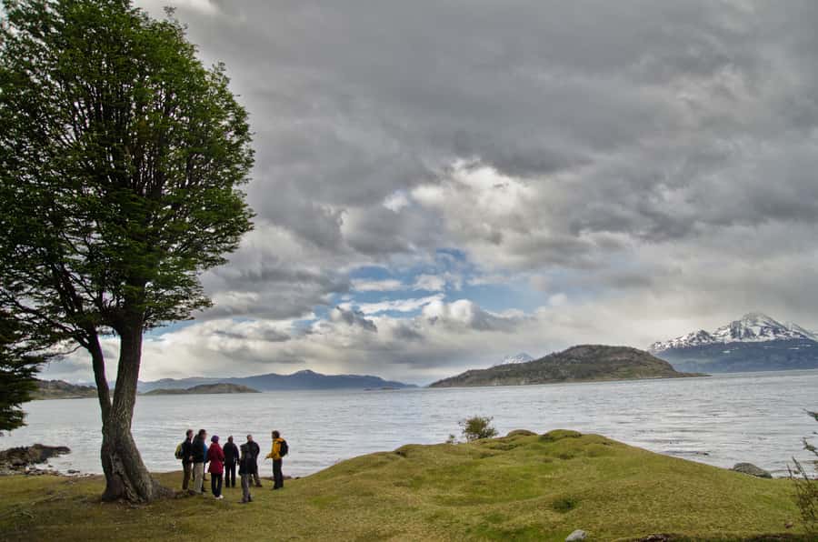 Ushuaia: Tierra del Fuego Trekking and Canoeing - From Ushuaia to the edge of the park