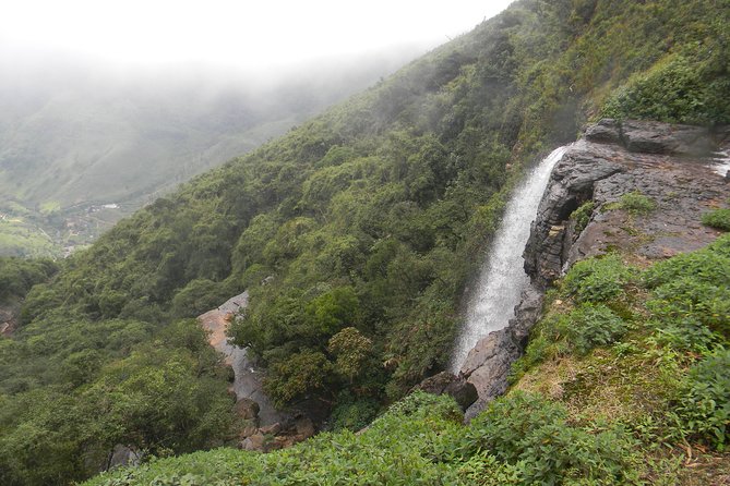 Waterfall Trekking in Knuckles Mountain Range - Key points at a glance